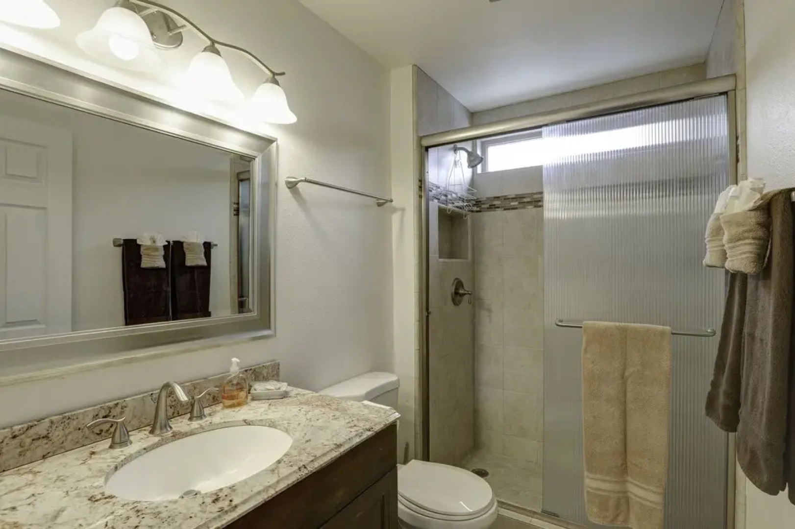 220 #7 Ocean View Ave 2 Bedroom Condo by Redawning