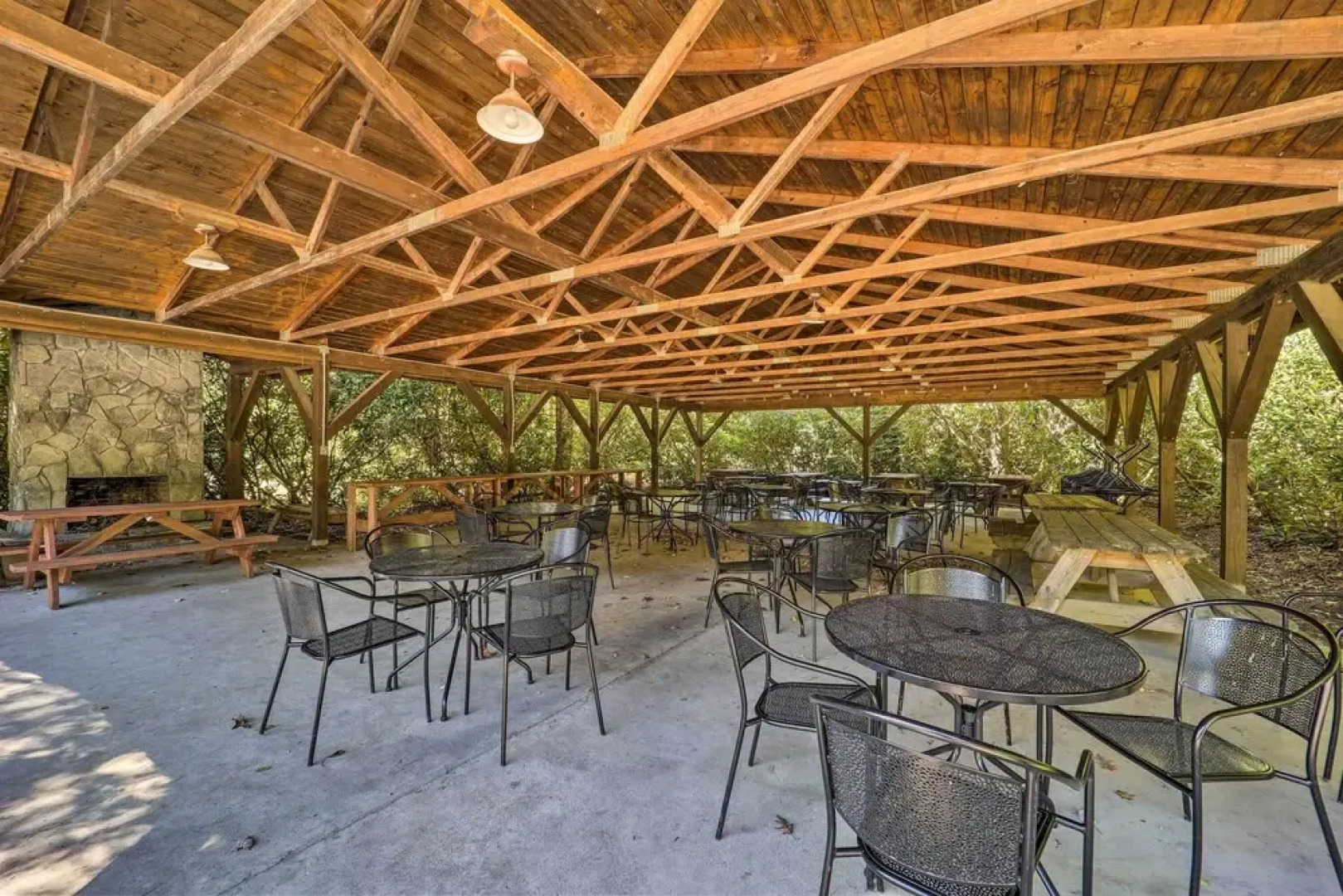 Newland Home w/ Fire Pit: 7 Mi to Grandfather Mtn