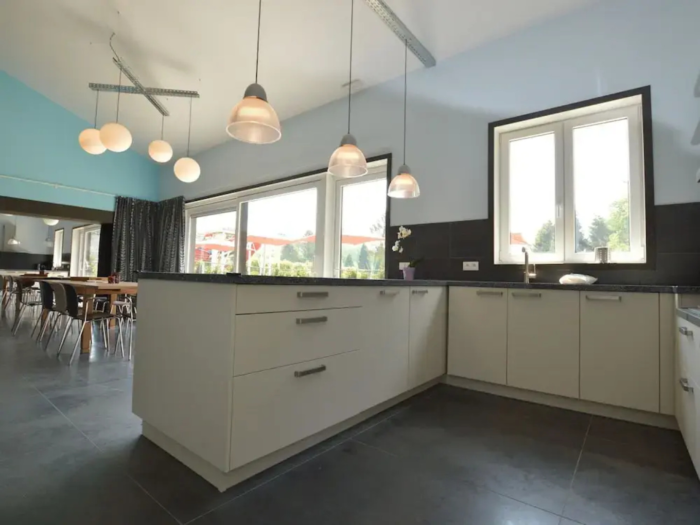 Luxurious Holiday Home with Swimming Pool in Hechtel-Eksel