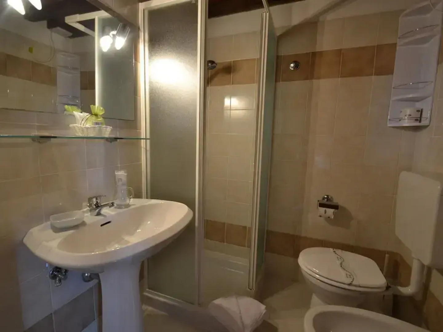 Romola Retreat: Tuscan Escape