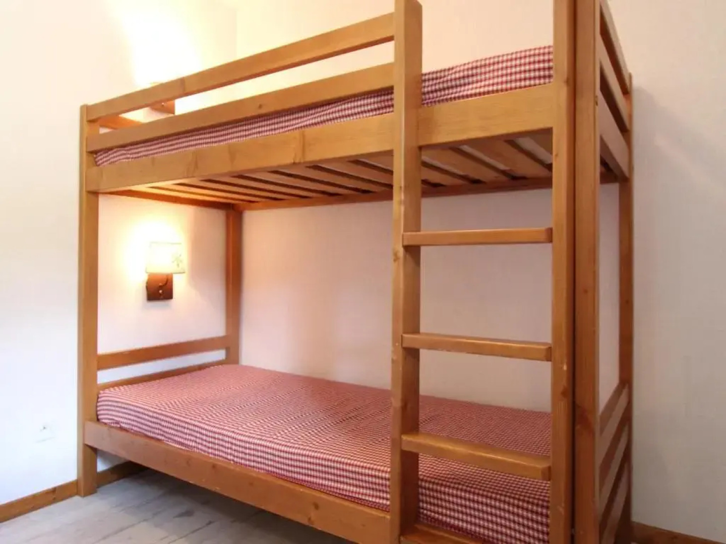 Appartement Lanslebourg-Mont-Cenis, 3 pièces, 6 personnes - FR-1-508-97