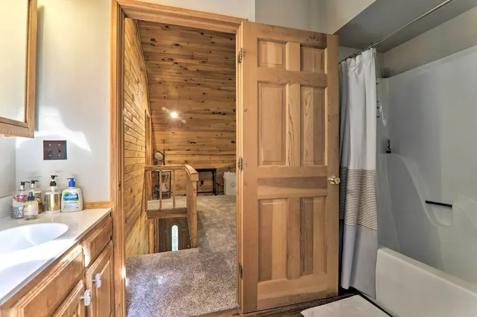 2 Mi to Elk Mountain: Poconos Escape on 11 Acres!