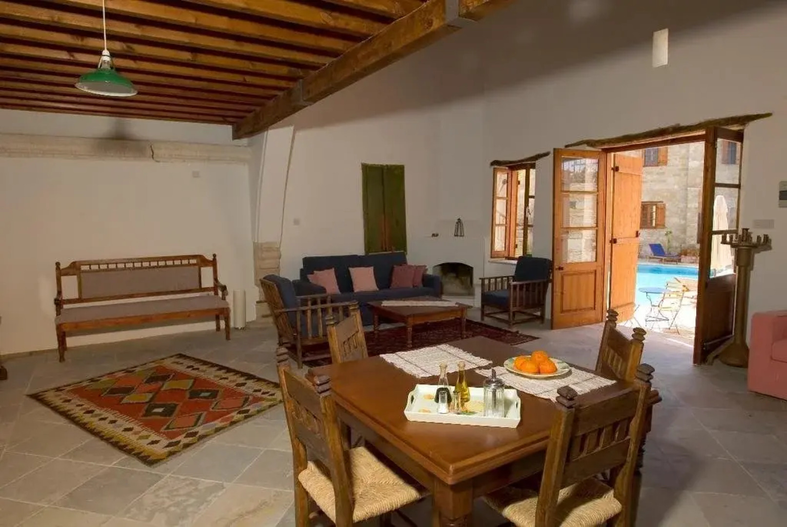 Porfyrios Country House