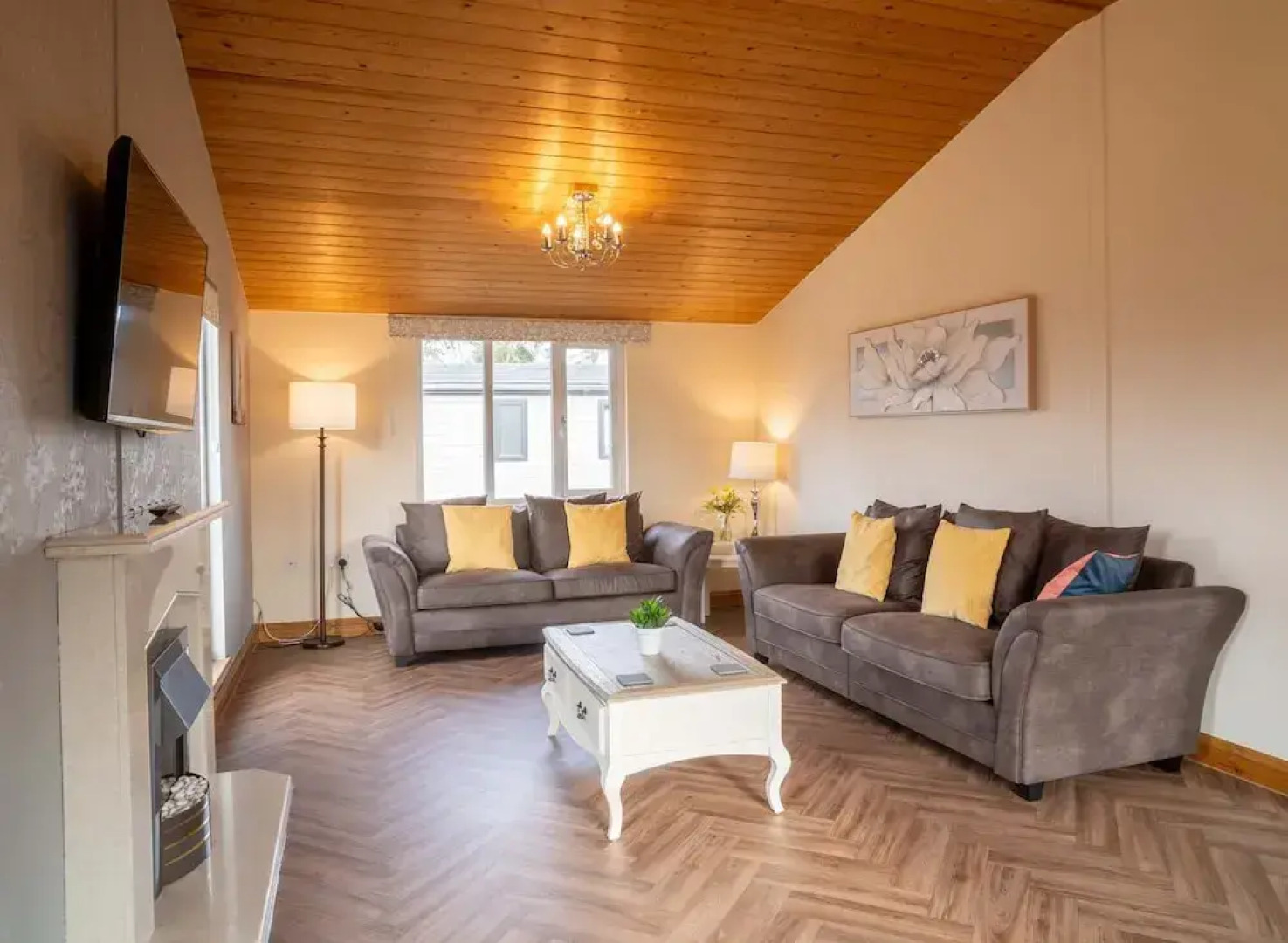 Nualas Lodge Private Hot Tub Escape