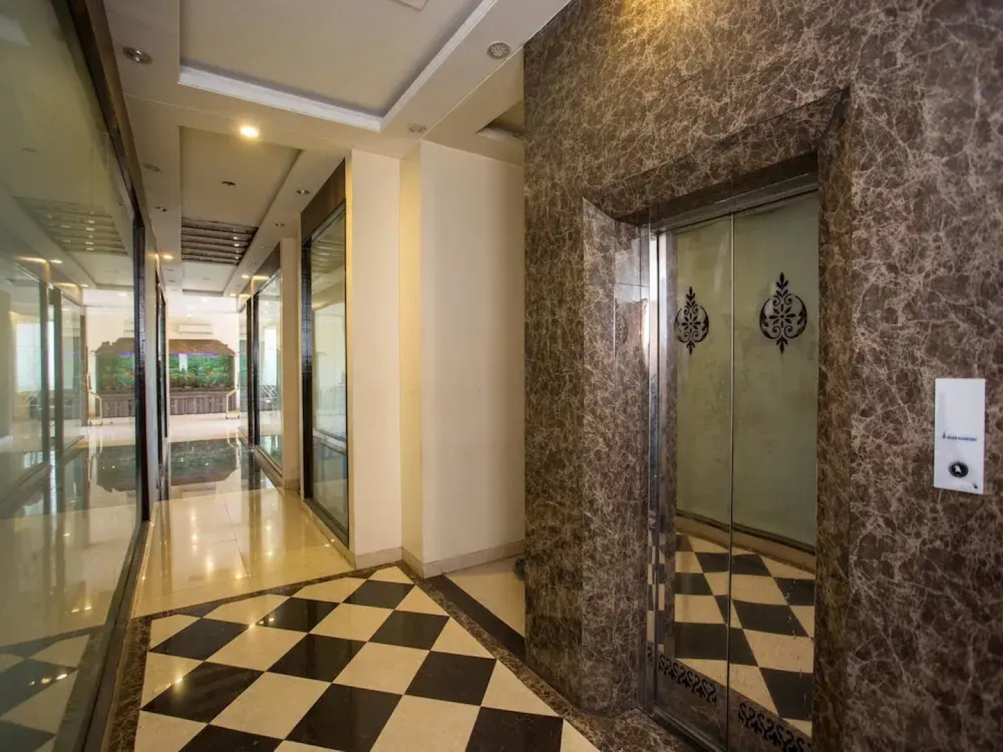 OYO 2377 Hotel Residency