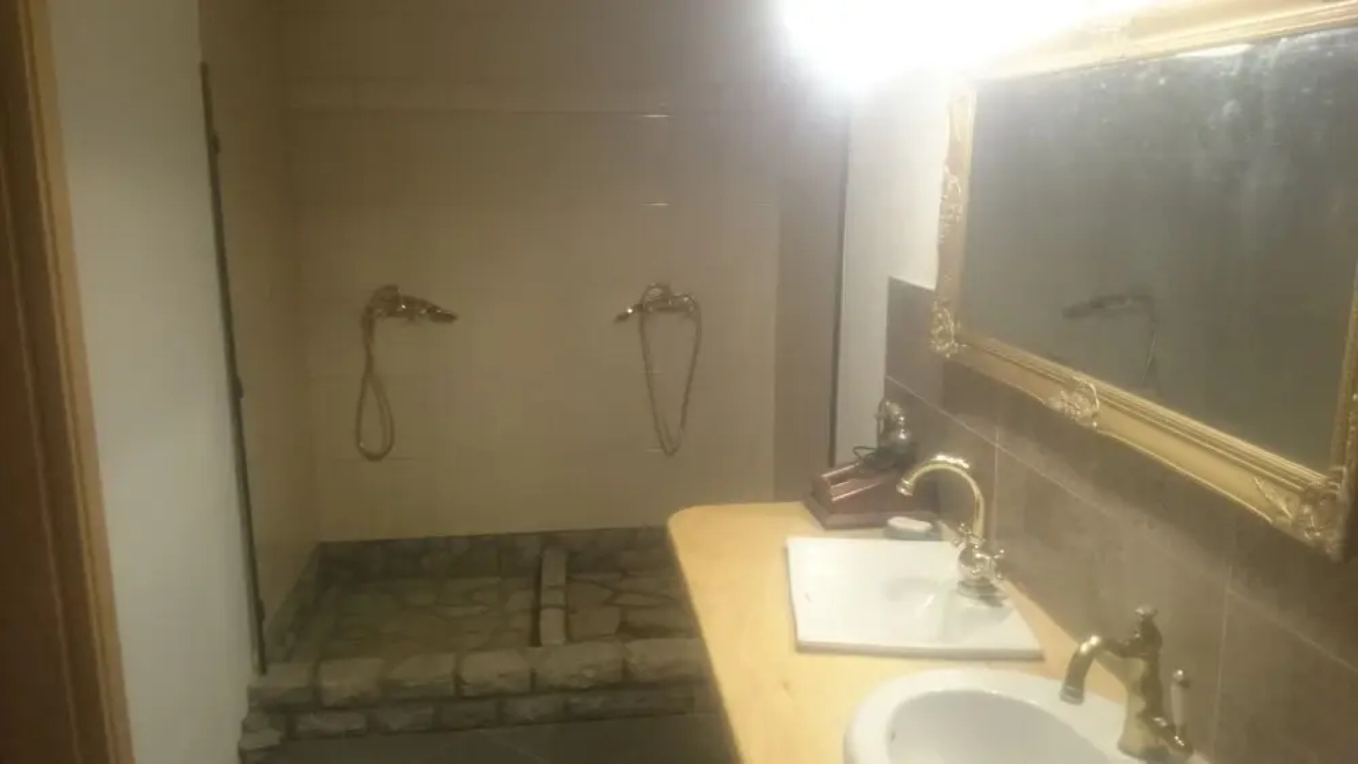 Guesthouse Una Riverlodge