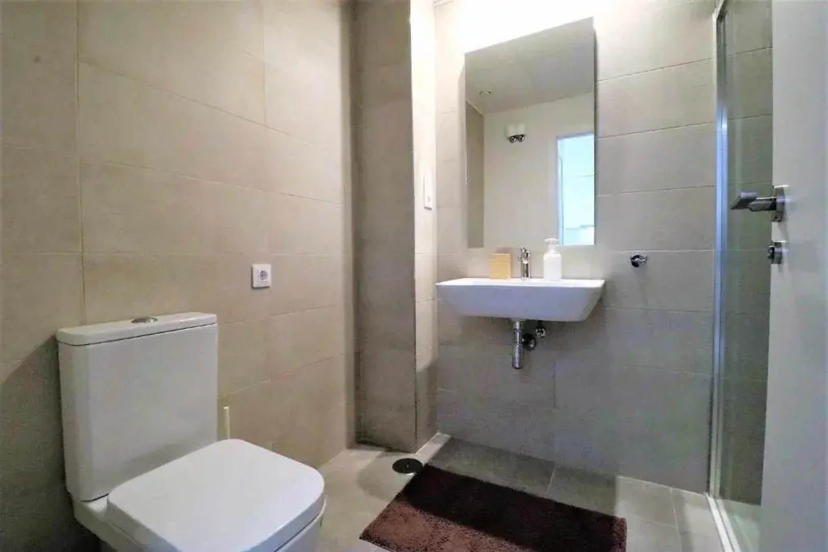 Casa de Femmie apartamento de lujo terraza jardín y piscina comunitaria