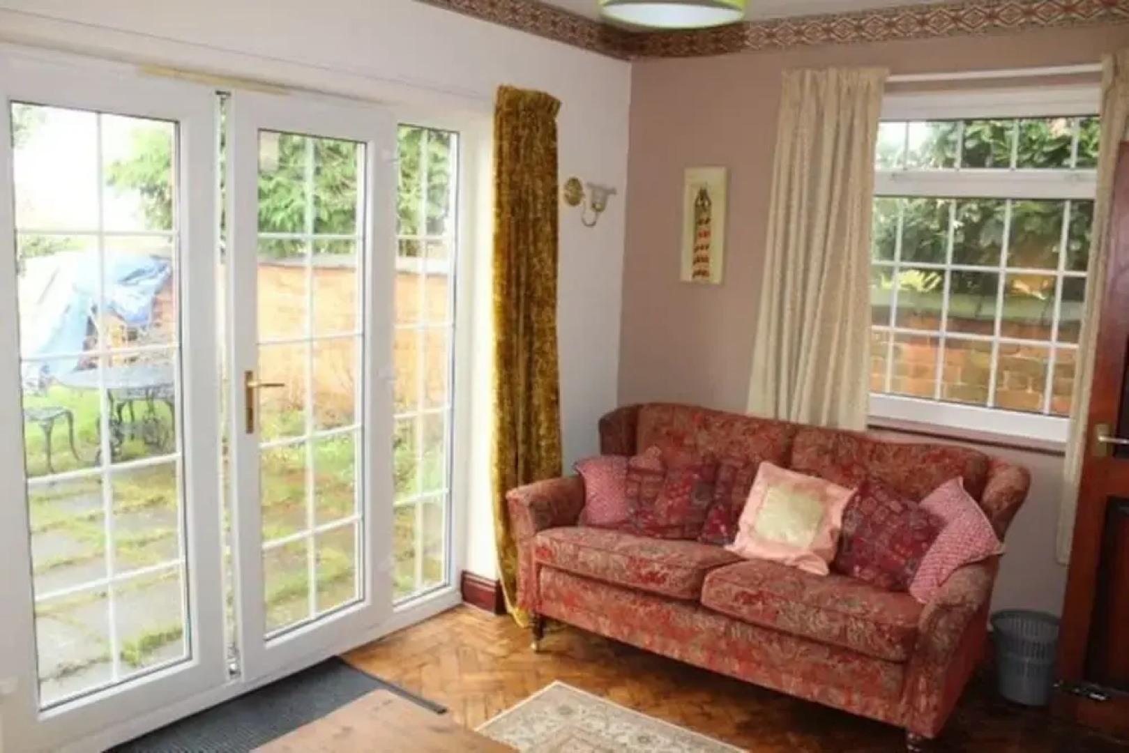 Cosy, Self-contained 1-bedroom Flat Near Nantwich