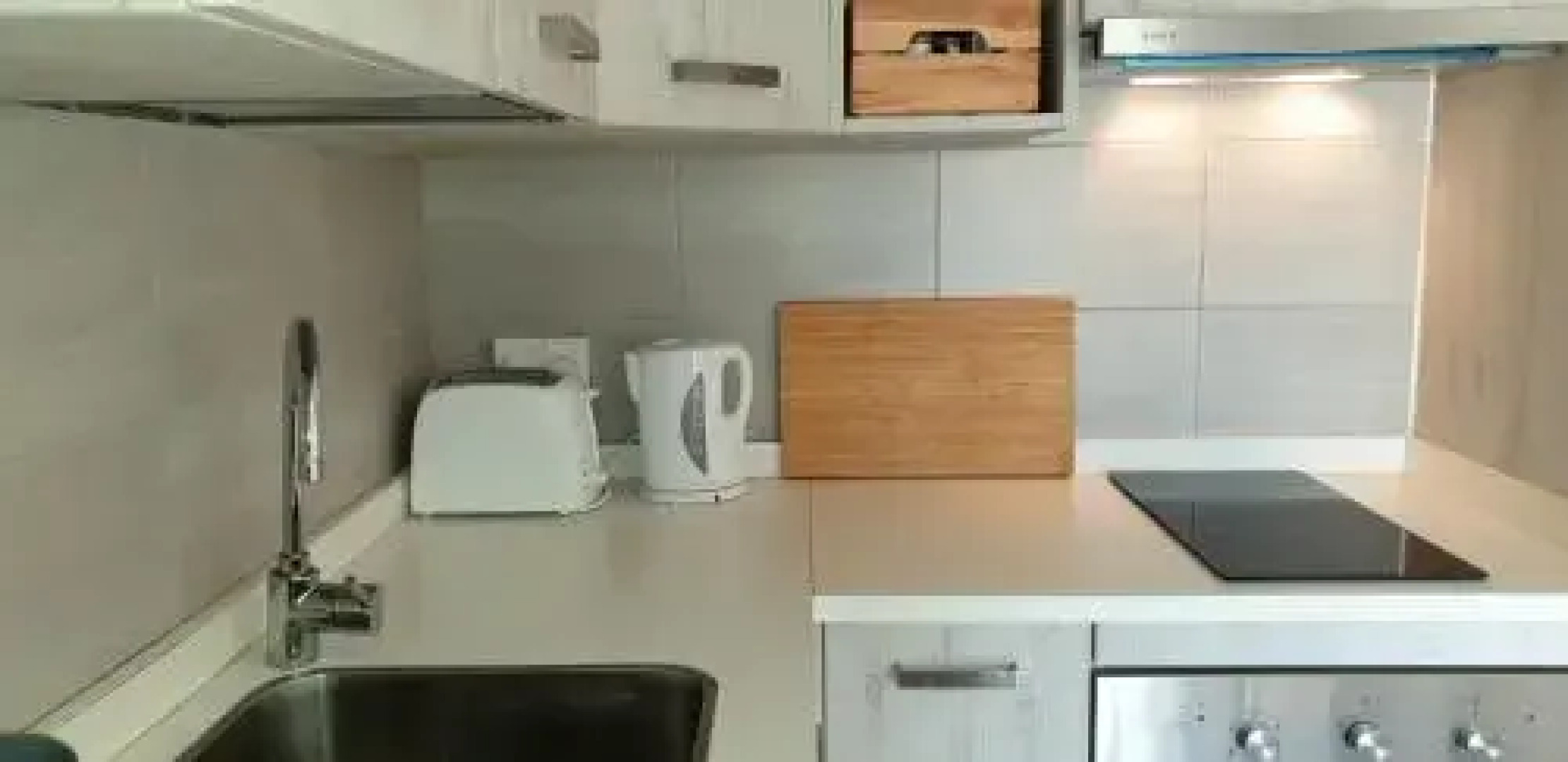 R1103Eri By Euroresort