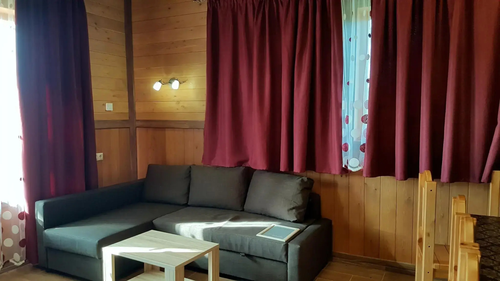 Коттедж Б4 на базе отдыха Новинки Парк