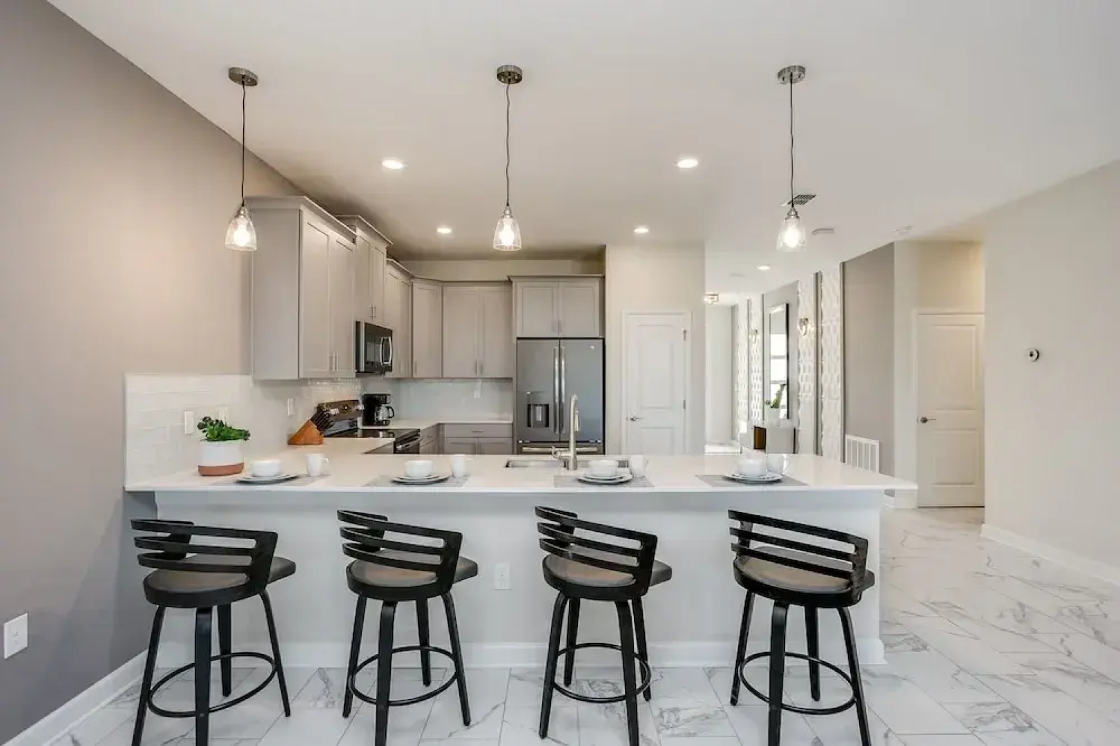 Stunning Villa w/ No Rear Neighbors! Near Disney