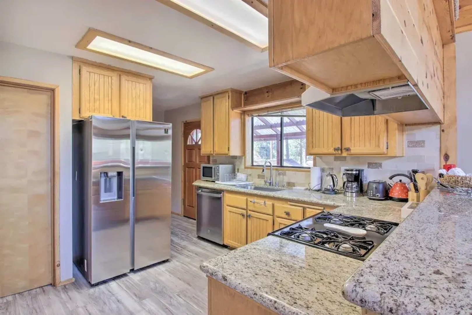 Idyllic Frazier Park Cabin: Views, Pool Table