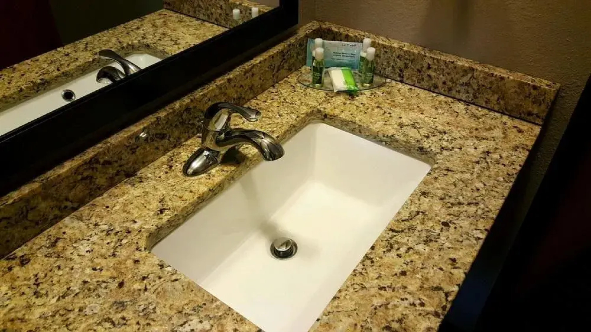 Boulders Inn & Suites Polk City