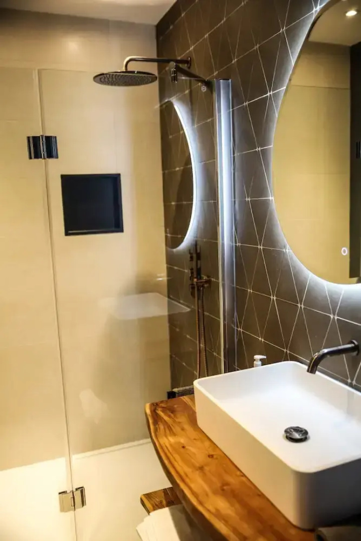 Luxury Apartment With Magnificent sea View