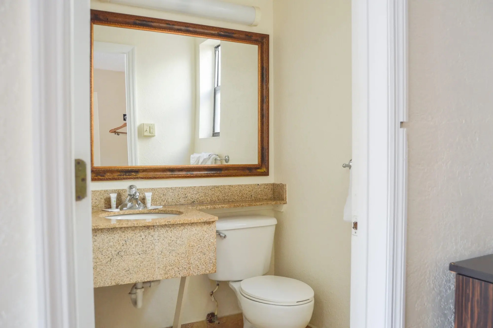 La Bella Oceanfront Inn