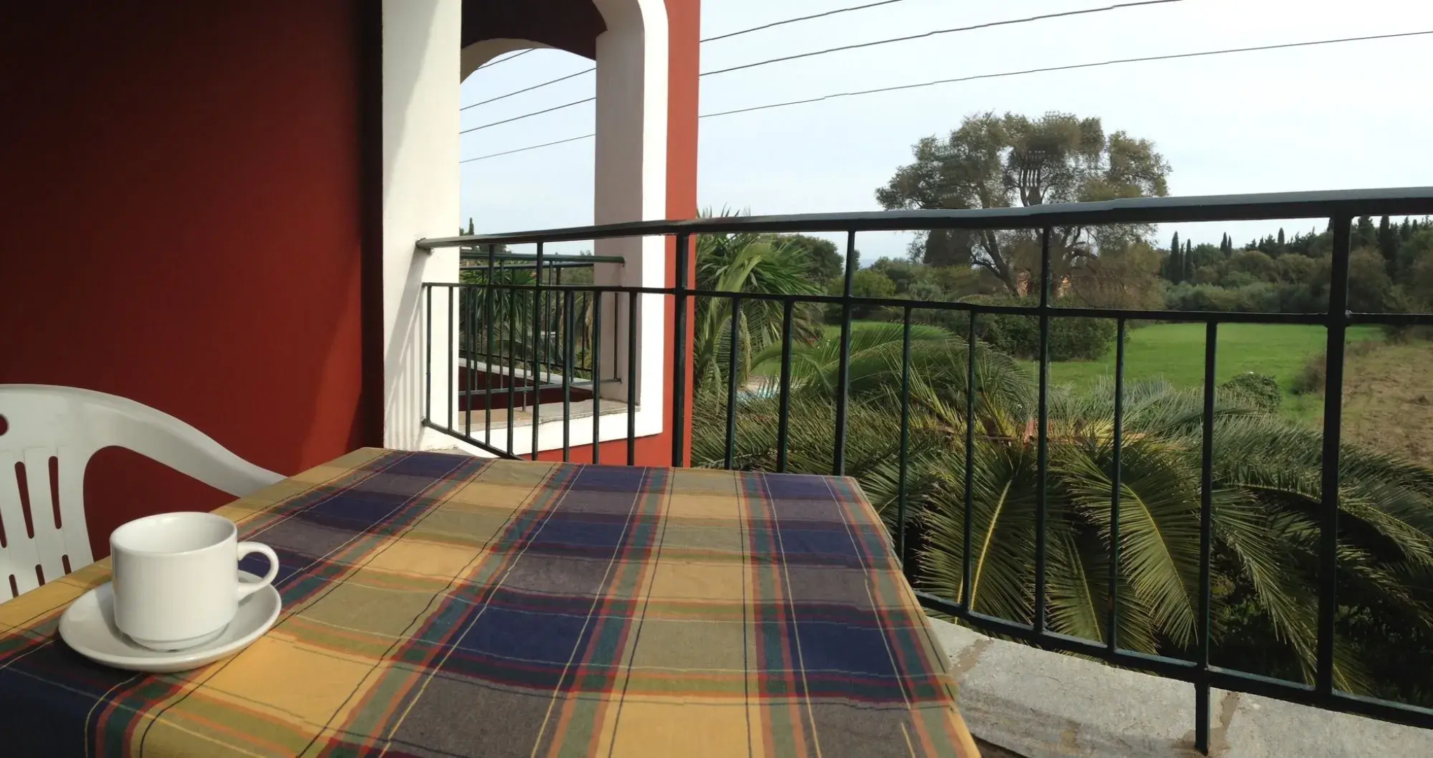 Sunny Dreams Apartments Ipsos