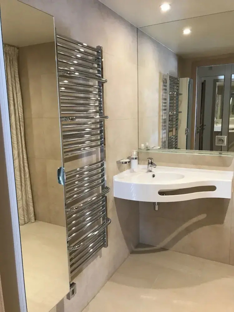 Zenao Montreuil croix de chavaux