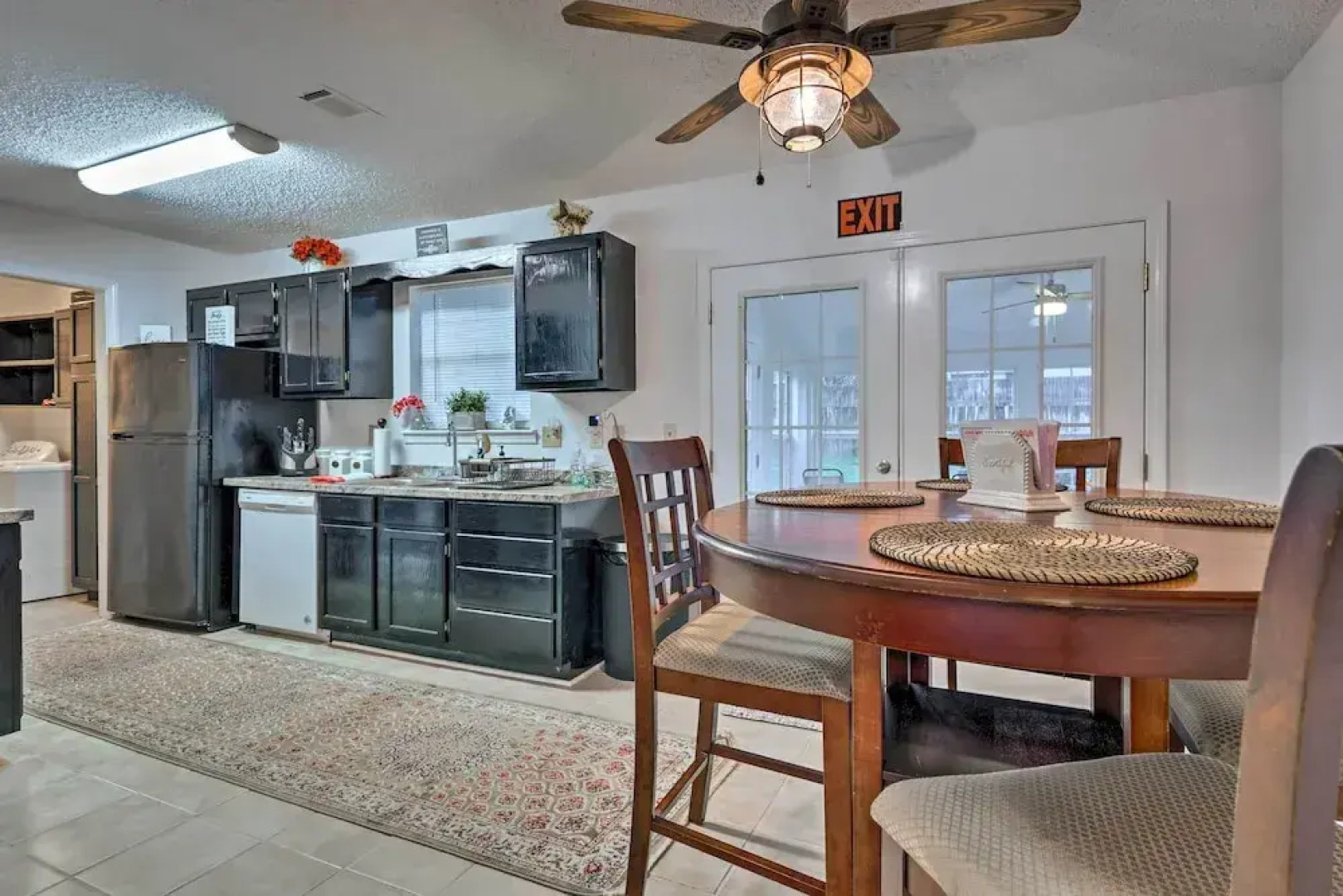 Ocean Springs Home w/ Sunroom ~ 5 Mi to Beach