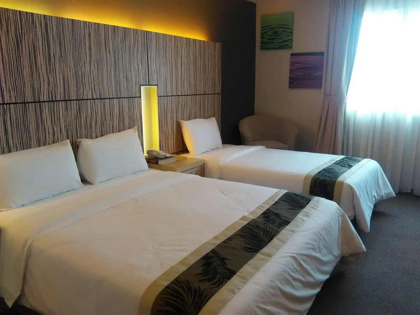 Grand Medallion Hotel