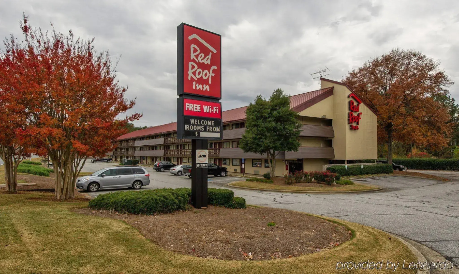 Clarion Pointe Kennesaw Town Center