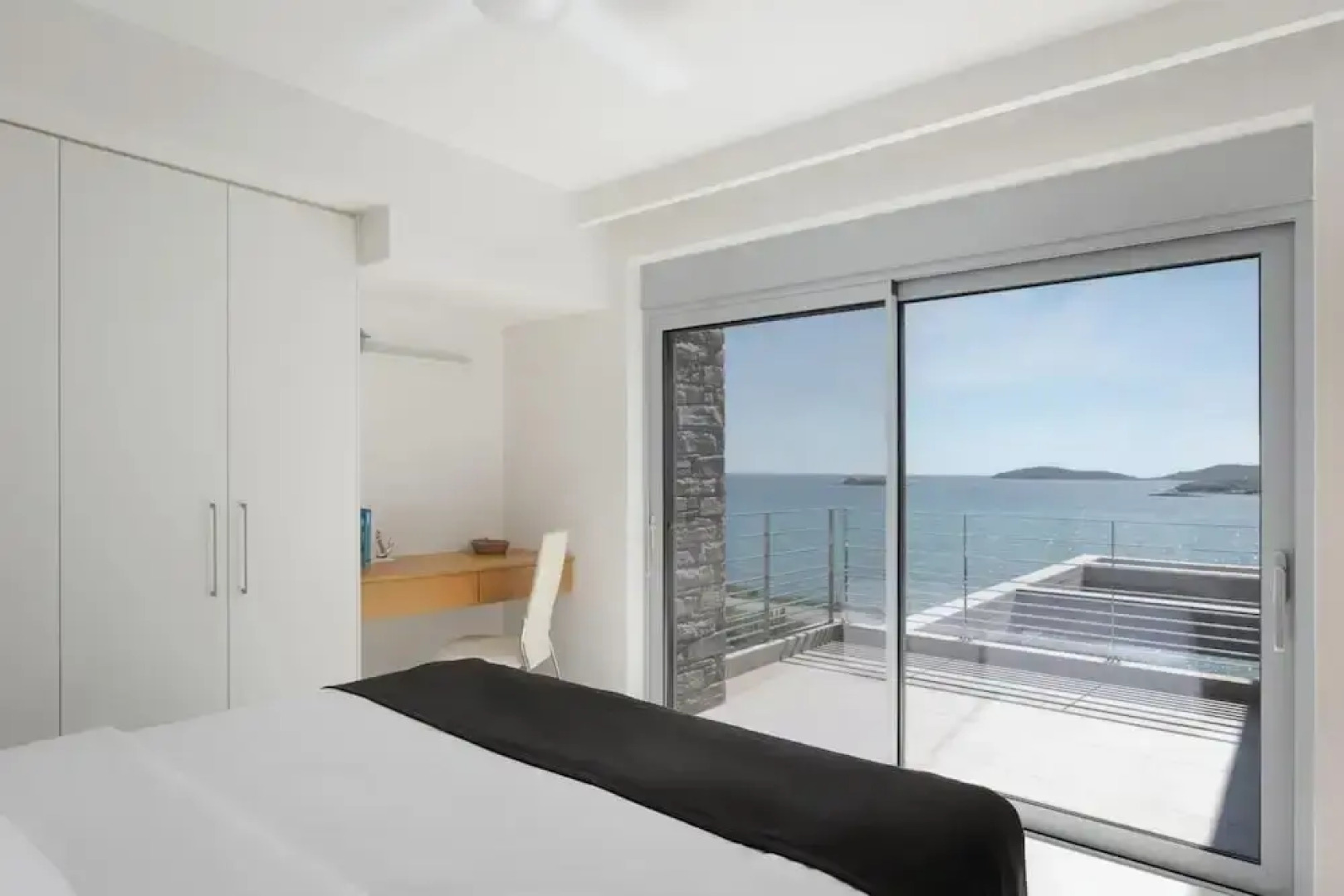 Luxurious Seafront Villa Karystos