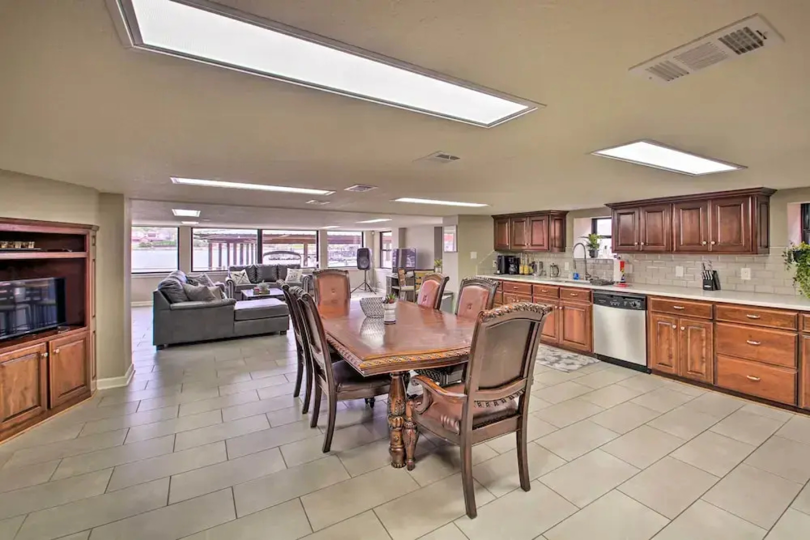 Lakefront Gem w/ Docks in Hot Springs!