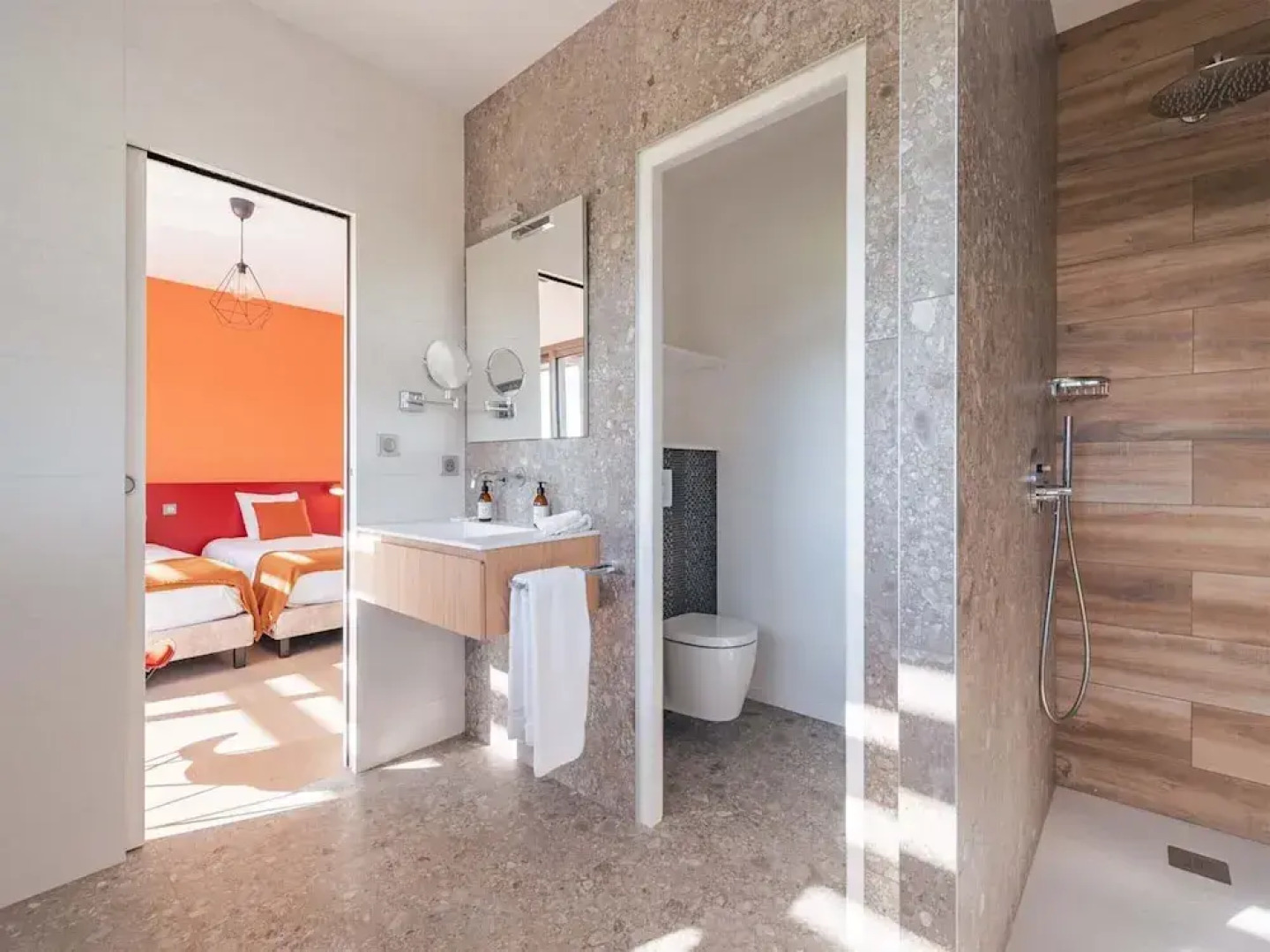 Villa 4 Bedrooms 8 PAX