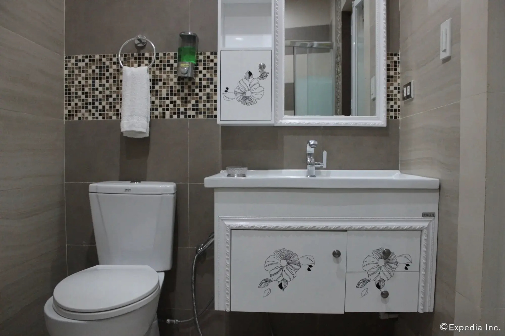 Coron Bancuang Mansion