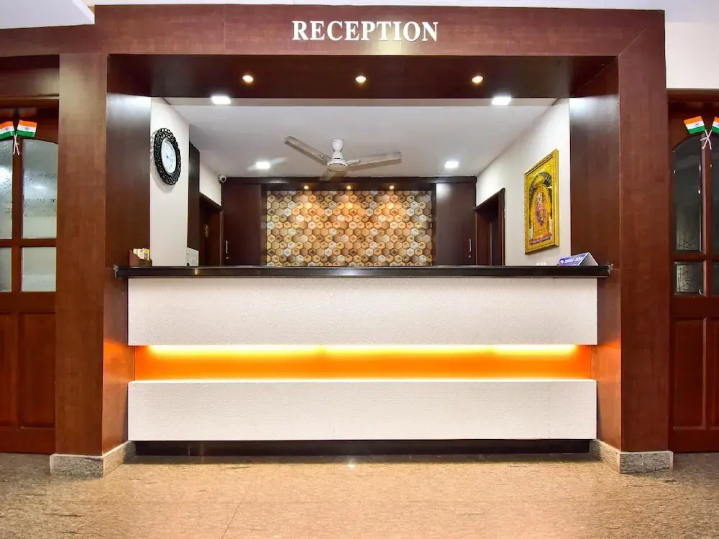 Hotel Dwaraka Inn