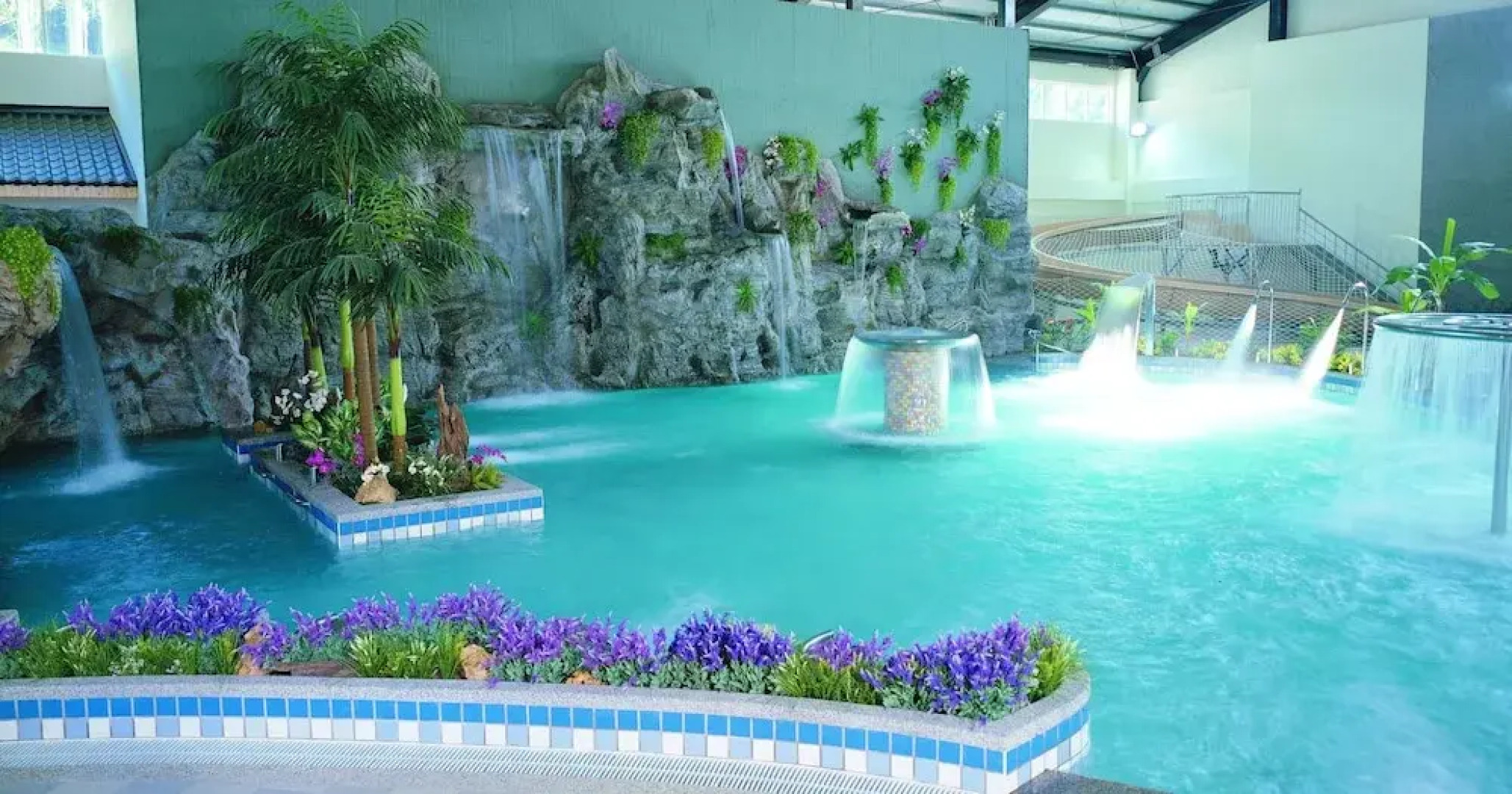 New Era Art Resort and Spa