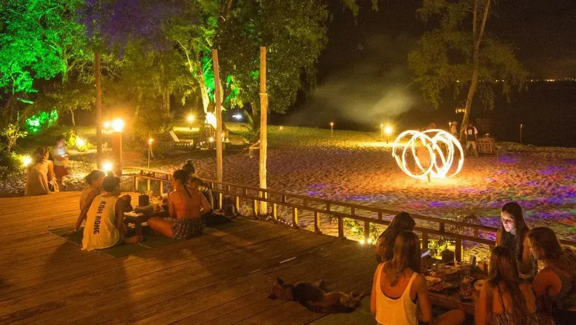 Nest Beach Club - Hostel