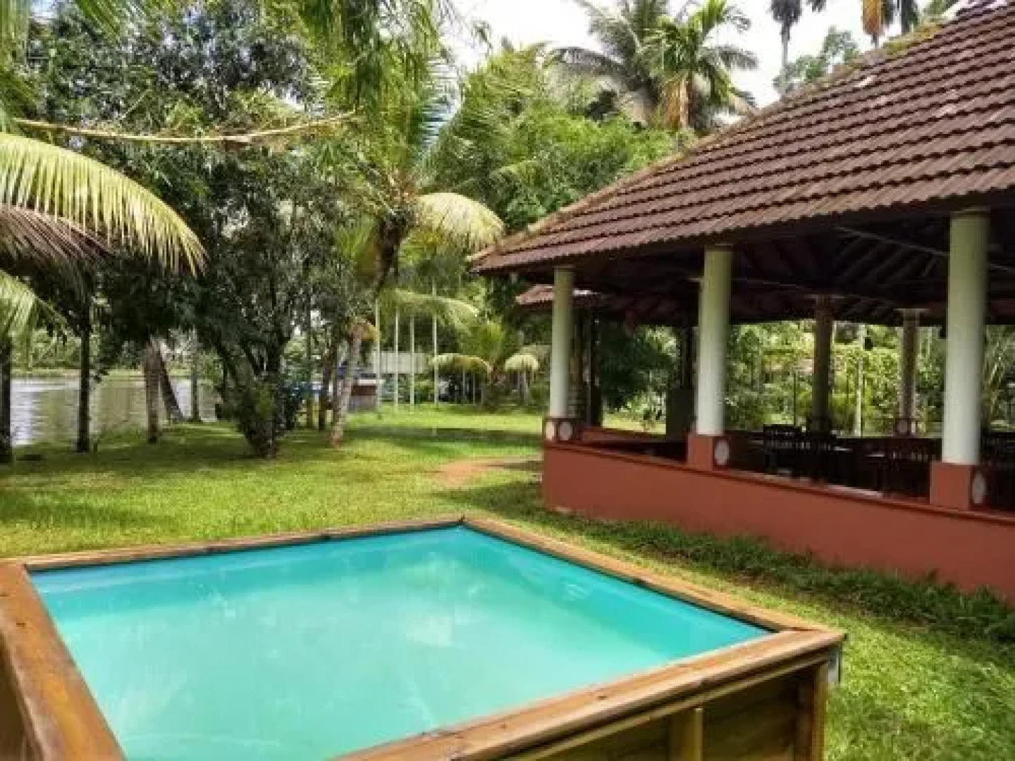 Palmgrove Lake Resort