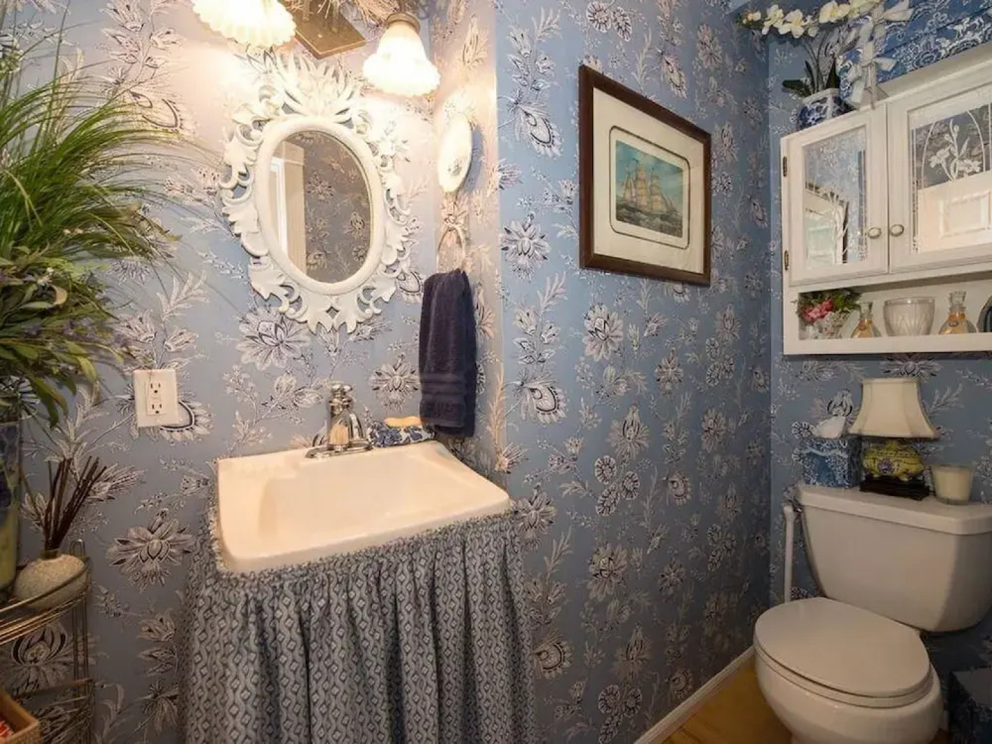 Beautiful Waterfront Colonial