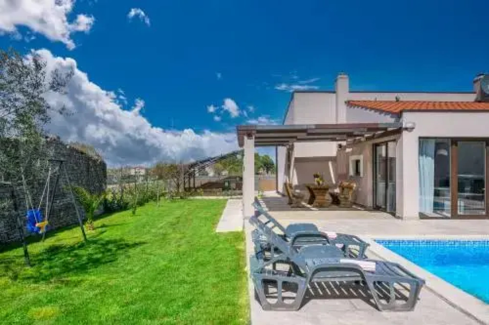 Bobo Family house with pool