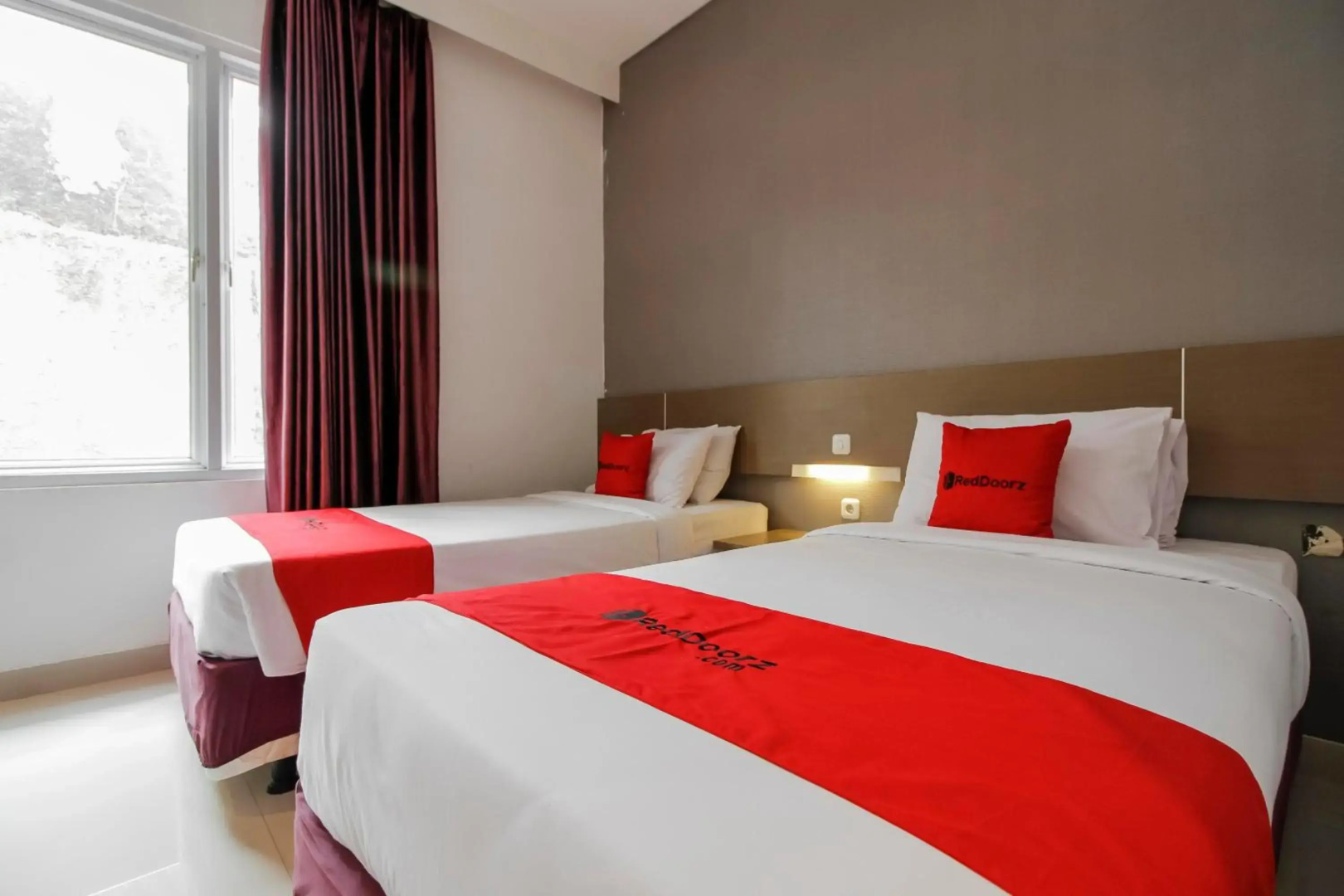 RedDoorz near Goa Sunyaragi