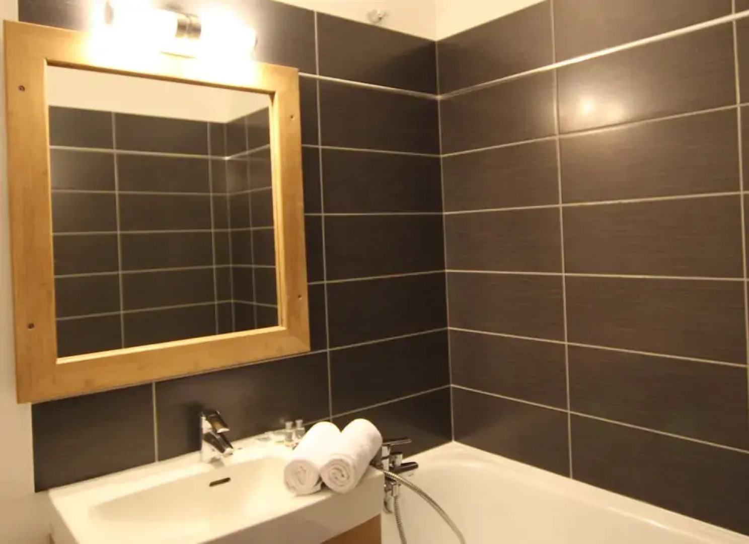 Hotel SPA Piscine le Petit Castel