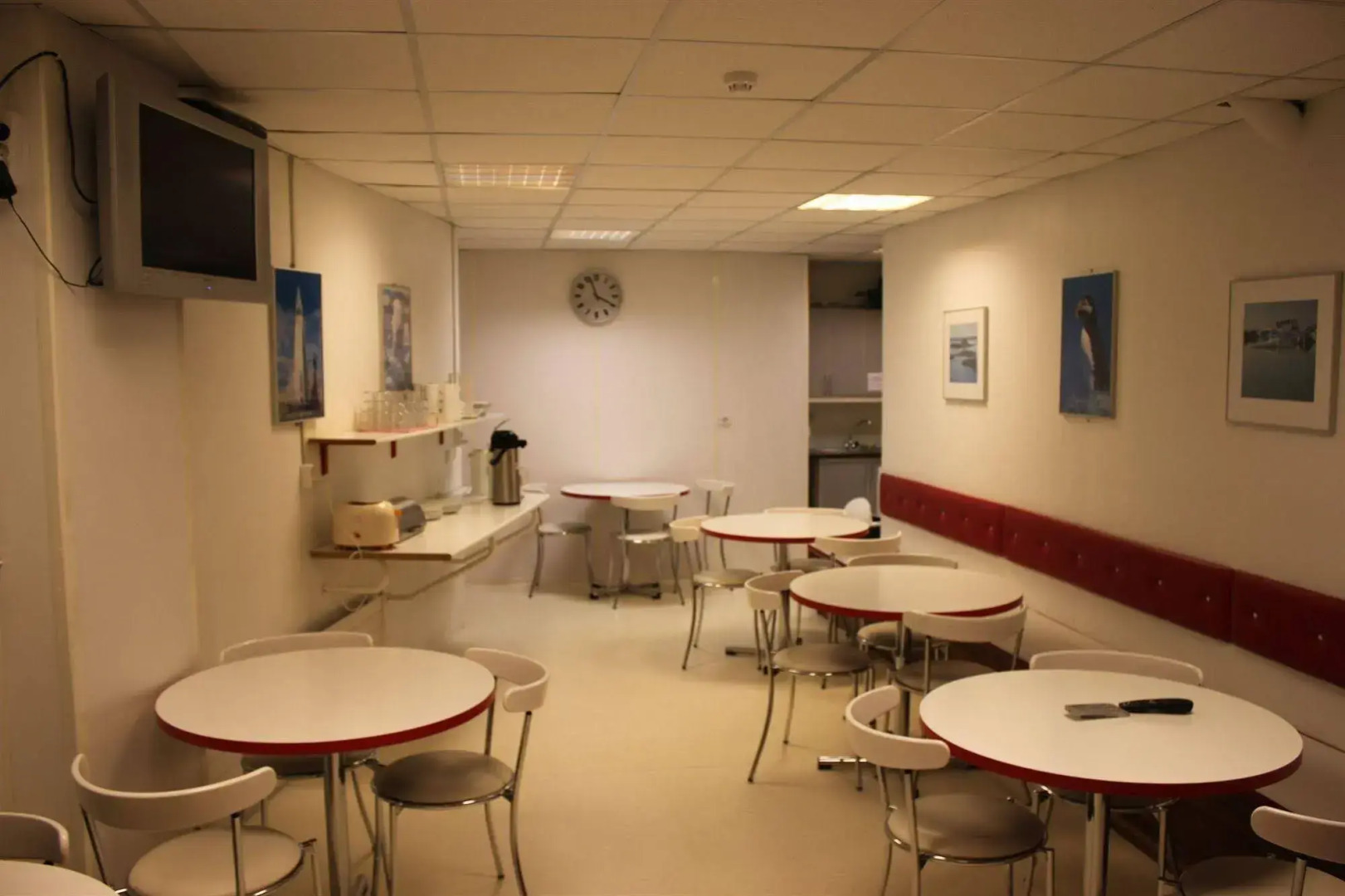 101 Guesthouse Hotel