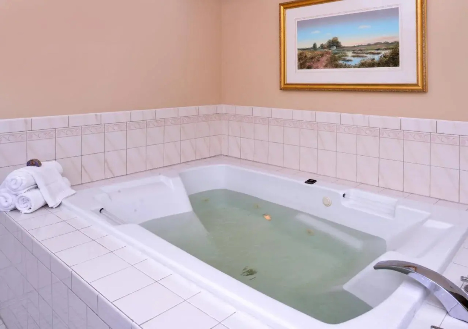 Americas Best Value Inn - Campus View