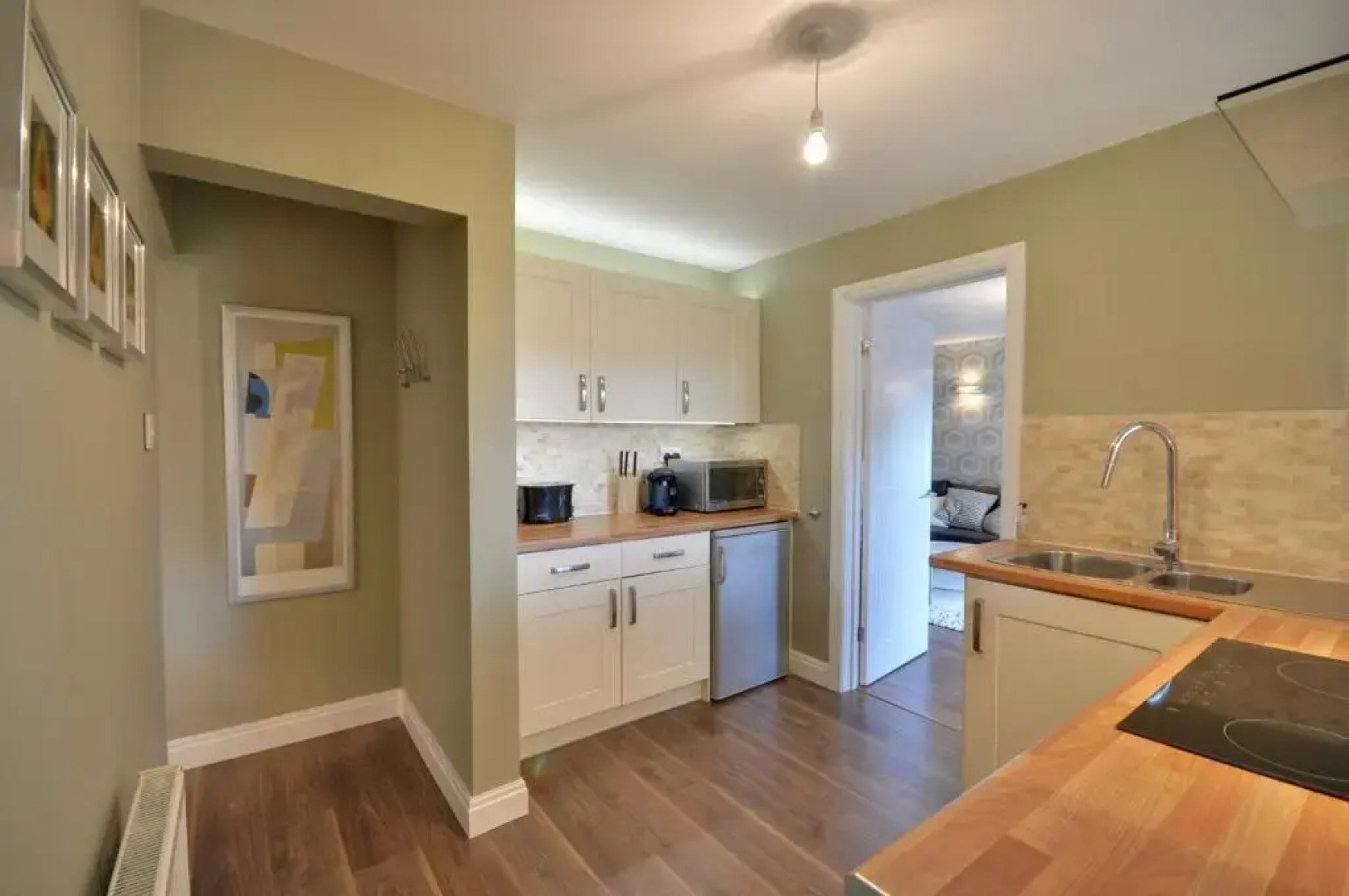 The Garden Apartment, Near Airport & City