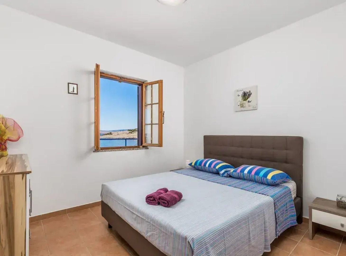 Sunny Beachfront Jablanac Apartments