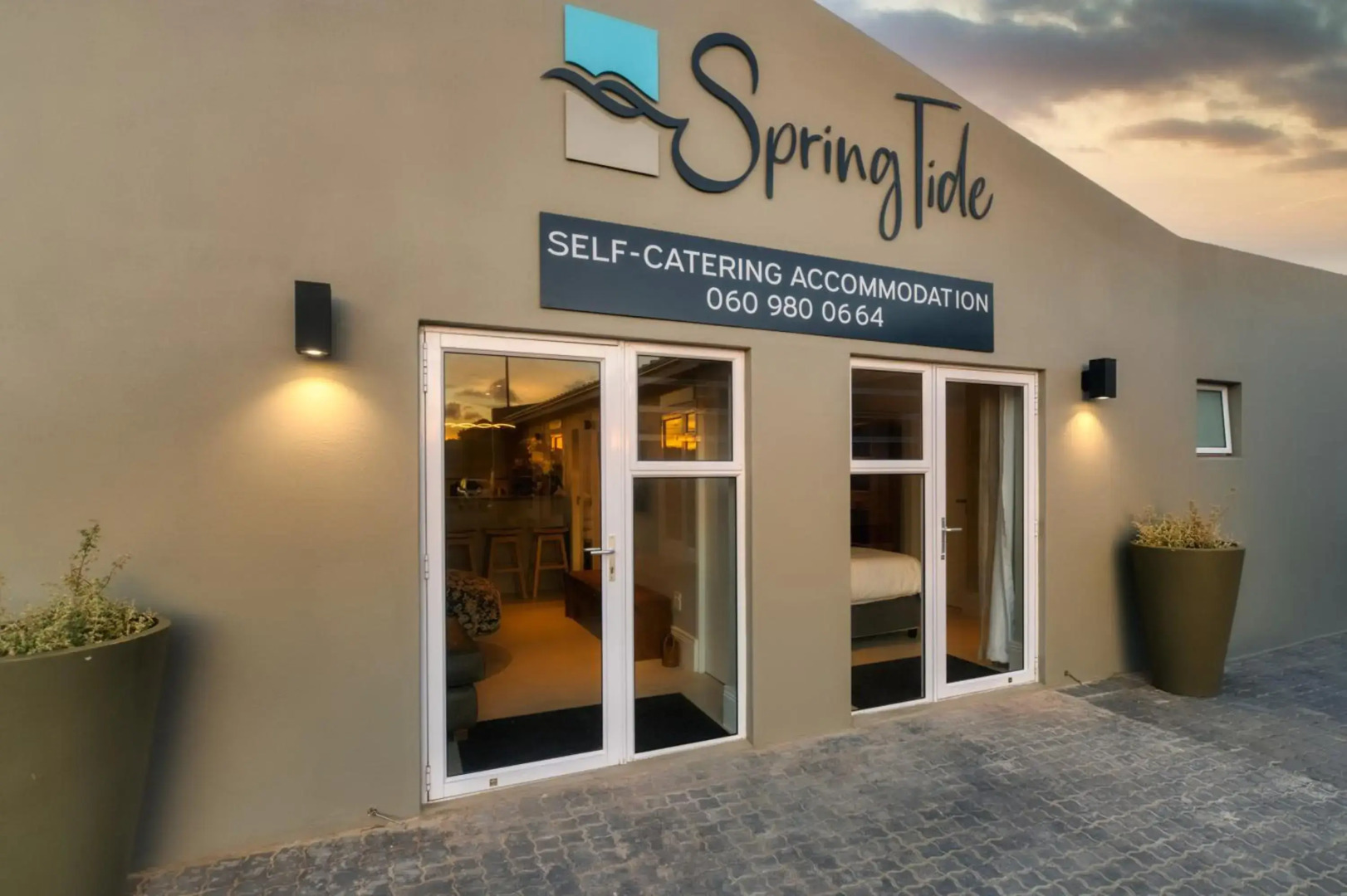 Spring Tide on 28 Main Struisbaai