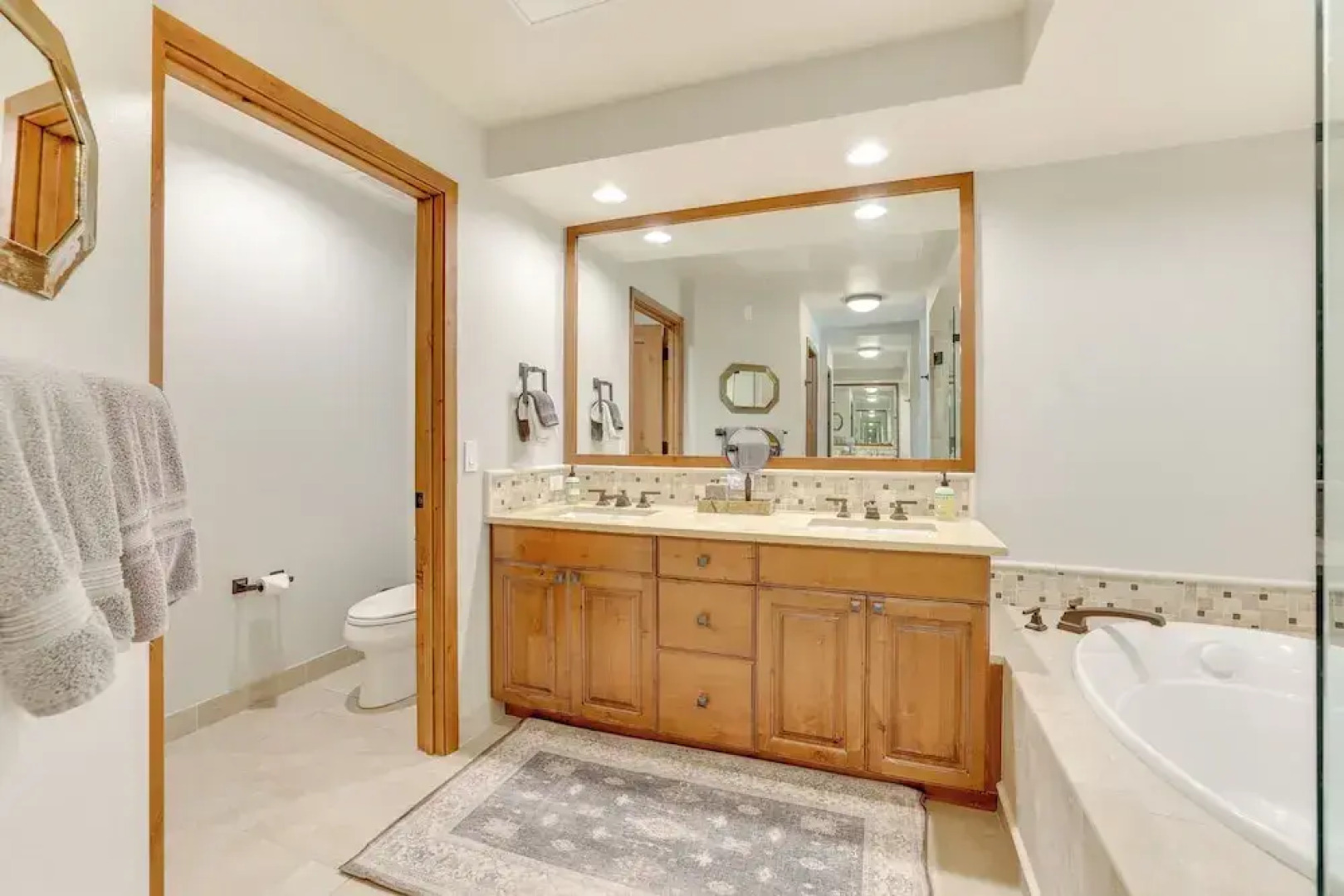 Luxury Mccall Condo 1/2 Mi to Payette Lake!