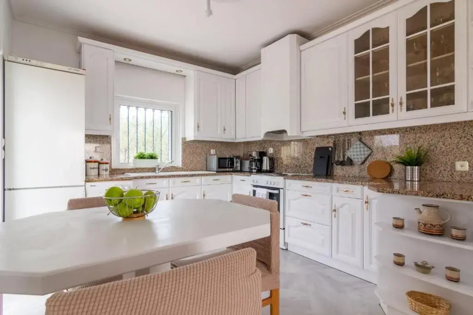 House with amazing ocean view and patio - pool