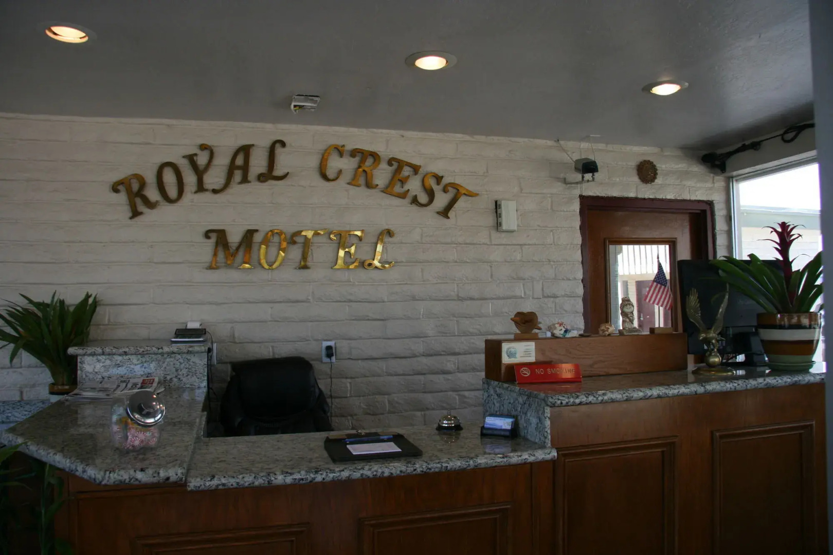 Royal Crest Motel