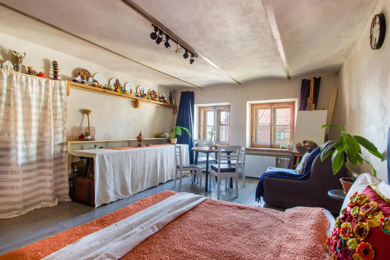 Art-Home (Арт-Хом) на 3-й линии Васильевского острова