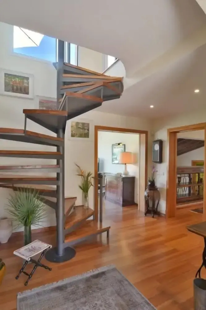 Villa with incredible sea views and pool