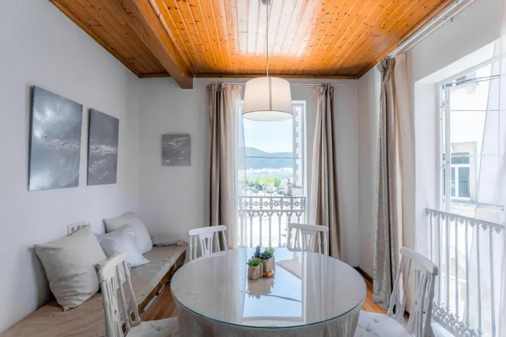 Casa dos Infantes by Mea Substantia