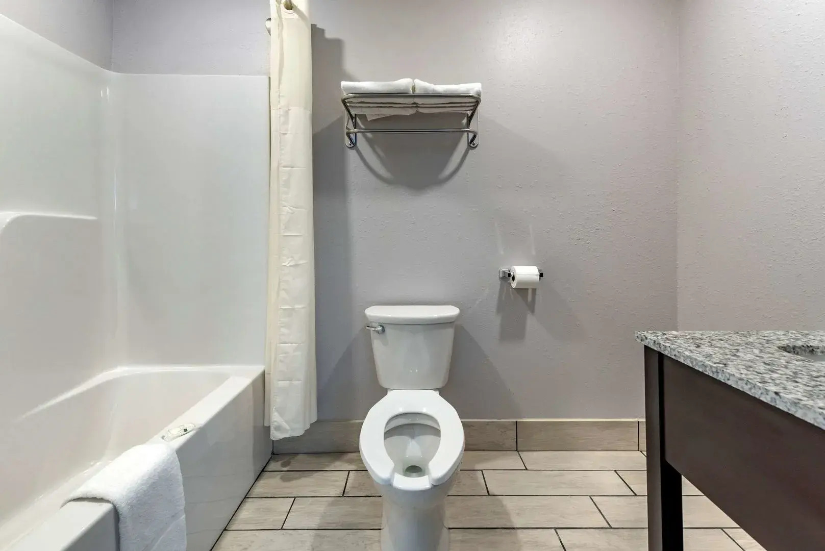 Quality Inn & Suites Evansville Downtown