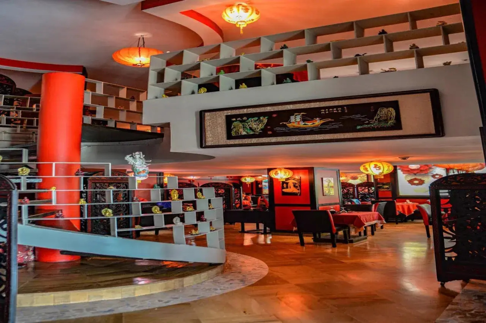 Intouriste Hôtel & Suites