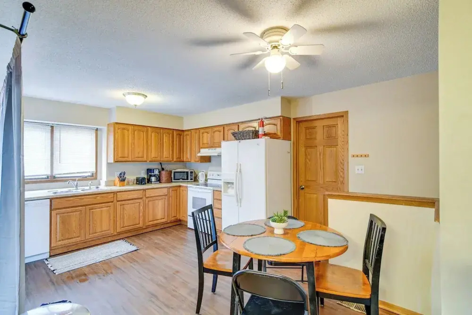 Pet-friendly Urbandale Home ~ 8 Mi to Des Moines!